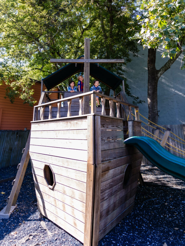 Timotis Seafood Shak Boat Playground